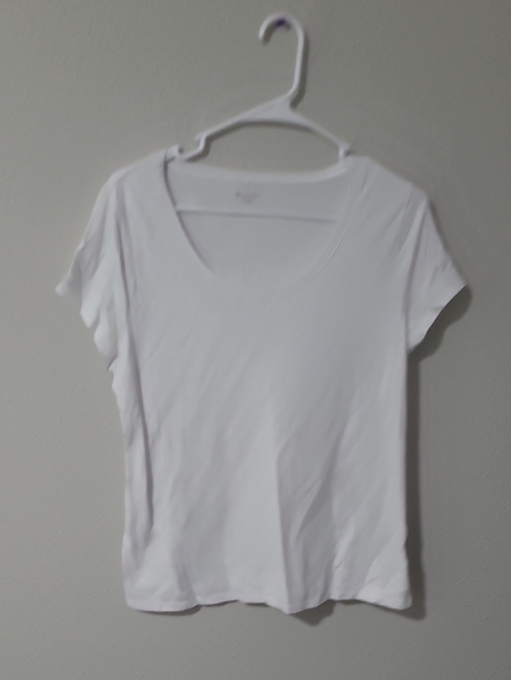 No Boundaries White Scoop Neck Short Sleeve Tee